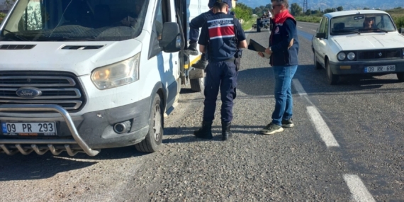 Nazilli’de rutin yol kontrolleri devam ediyor