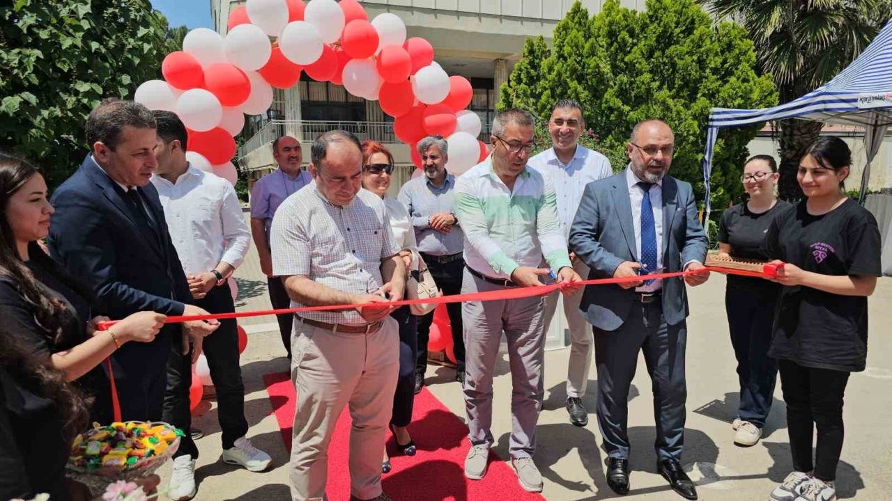 Nazilli’deki Kız Meslek Lisesi’nde Bilim Fuarı coşkusu