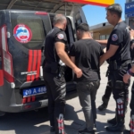 Polis uyandırmak için dakikalarca uğraştı 3 Polis uyandırmak için dakikalarca uğraştı