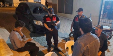 Sıcak Nokta uygulamasında 2 aranan şahıs yakalandı