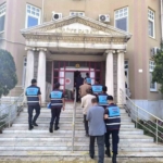 Sit alanında kazı yapan 4 kişi suçüstü yakalandı 1 Sit alanında kazı yapan 4 kişi suçüstü yakalandı