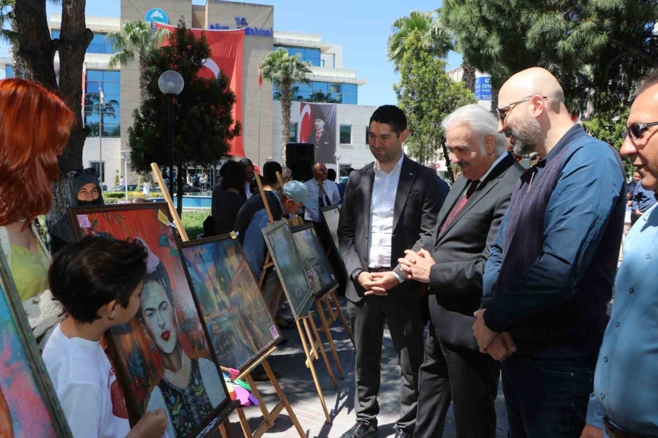 Söke’de minik yüreklerden “Eksik Parçam Sensin” sergisi
