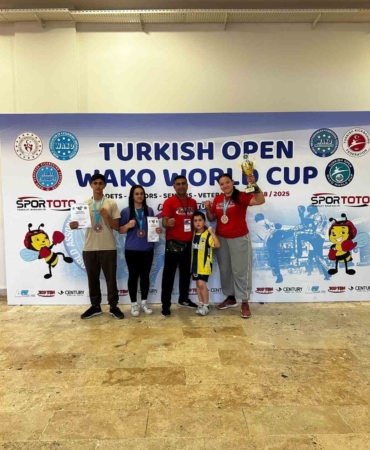 Sökeli 3 genç sporcu Dünya Kupası’ndan madalyayla döndü