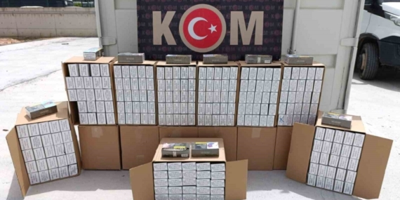 Şüphe üzerine durdurulan araçta binlerce makaron ele geçirildi