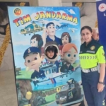 Trafik Jandarmanın standına ilgi yoğun oldu 3 Trafik Jandarmanın standına ilgi yoğun oldu