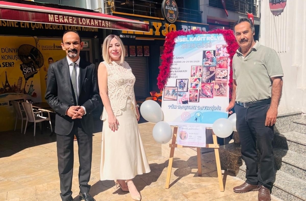 uc boyutlu sanatin isiltisi efelerde sergilendi 85c0a53ee768