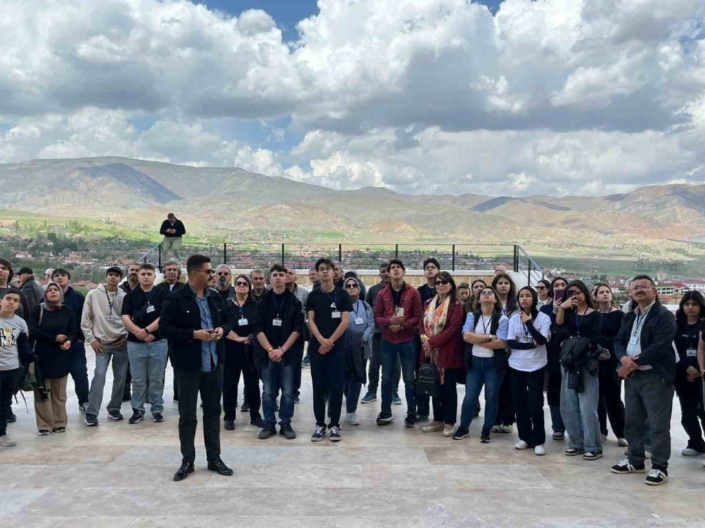 uc sehir arasinda kultur koprusu kuran kulturler bulusuyor projesi bu kez sivasta 034c31b8c739