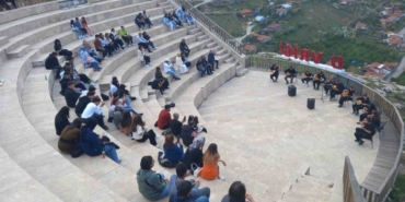 Üç şehir arasında kültür köprüsü kuran "Kültürler Buluşuyor" projesi bu kez Sivas’ta 6 Üç şehir arasında kültür köprüsü kuran "Kültürler Buluşuyor" projesi bu kez Sivas’ta