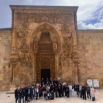 Üç şehir arasında kültür köprüsü kuran "Kültürler Buluşuyor" projesi bu kez Sivas’ta 9 Üç şehir arasında kültür köprüsü kuran "Kültürler Buluşuyor" projesi bu kez Sivas’ta