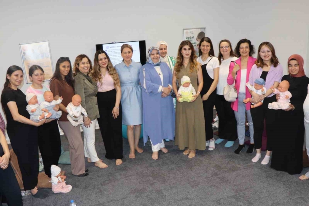 vali canbolatin esi ve beraberindeki heyet nazilli saglikli yasam hizmetlerini yerinde inceledi 8e355e036077