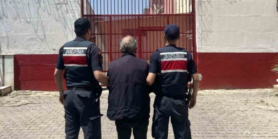 Zimmet suçundan aranan şahıs Efeler’de yakalandı