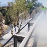 Alevlere karşı polis ekiplerinden beton mikserli müdahale 2 Alevlere karşı polis ekiplerinden beton mikserli müdahale