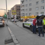 Ayakta zor duruyordu, araç kullanırken yakalandı 5 Ayakta zor duruyordu, araç kullanırken yakalandı