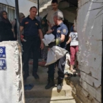 Aydın’da itfaiye ekiplerinden yılan operasyonu 2 Aydın’da itfaiye ekiplerinden yılan operasyonu