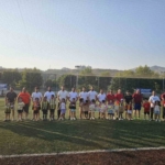 Babaları sahada çocuklar ise tribünde ter döktü 2 Babaları sahada çocuklar ise tribünde ter döktü