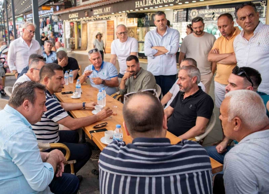 baskan omer gunelden turistik carsi esnafi ile bir araya geldi 67103242dc85