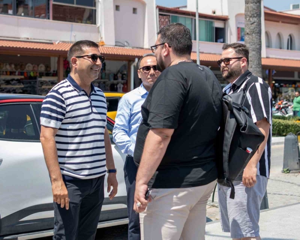 baskan omer gunelden turistik carsi esnafi ile bir araya geldi d388ab501e9a