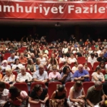 Büyükşehir’in ‘Lokanta’ tiyatrosu büyük beğeni topladı 9 Büyükşehir’in ‘Lokanta’ tiyatrosu büyük beğeni topladı