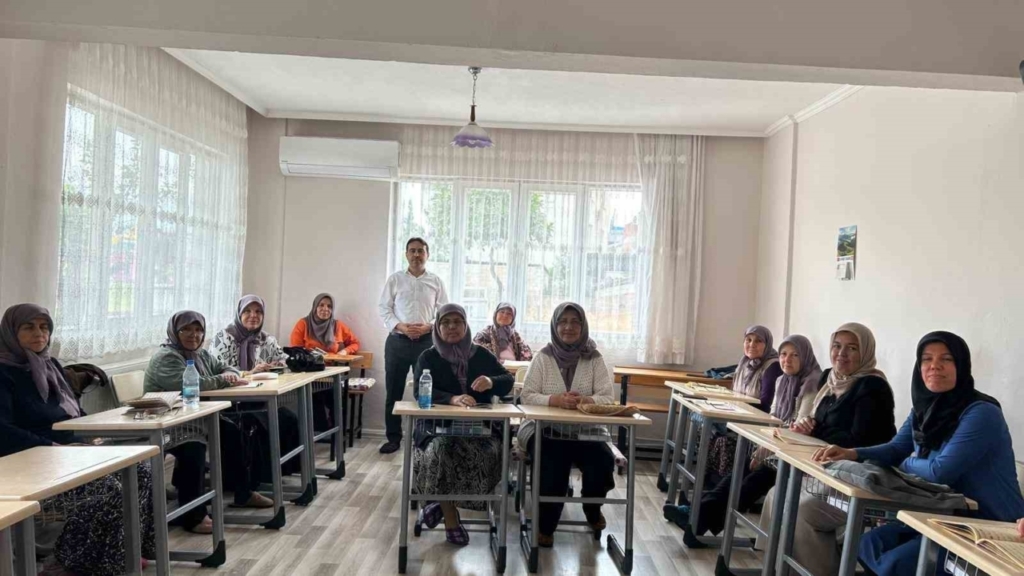 cinede kuran kurslarinda yil sonu etkinligi 493ffc9b7e1b