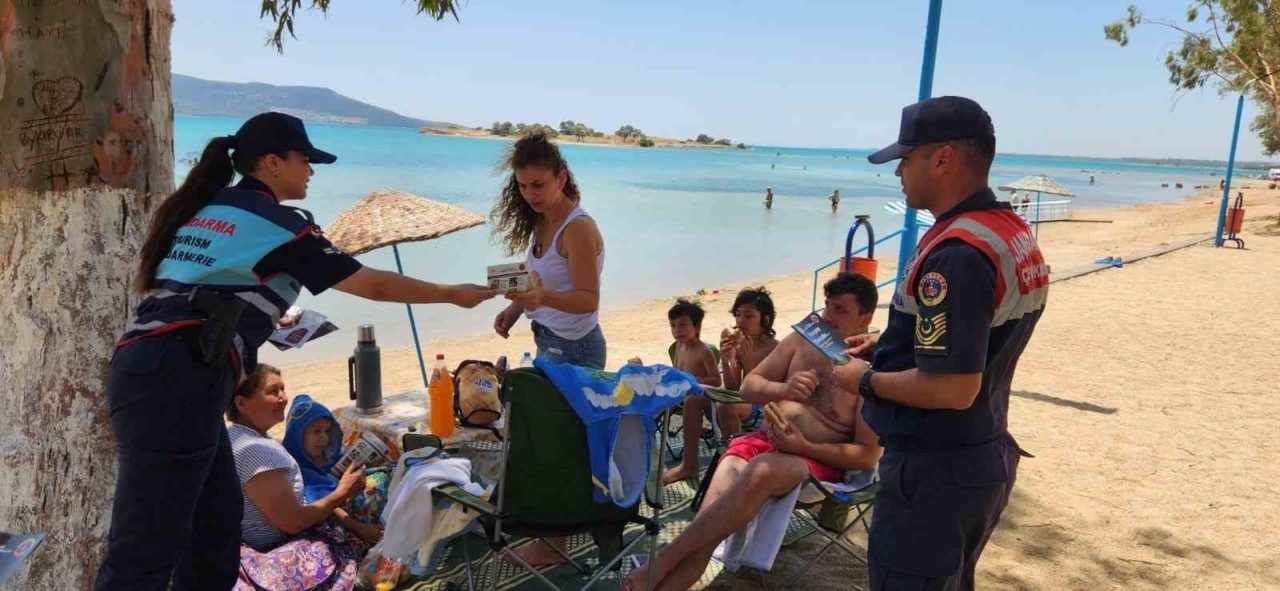 Didim’de jandarma ekipleri vatandaşları orman yangınlarına karşı bilinçlendirdi