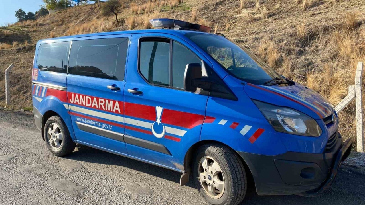 Genç kız hayvan damında ölü bulundu 1 genc kiz hayvan daminda olu bulundu 055706a7b5ee
