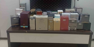 Germencik’te kaçak parfüm operasyonu: 100 şişe ele geçirildi 8 Germencik’te kaçak parfüm operasyonu: 100 şişe ele geçirildi