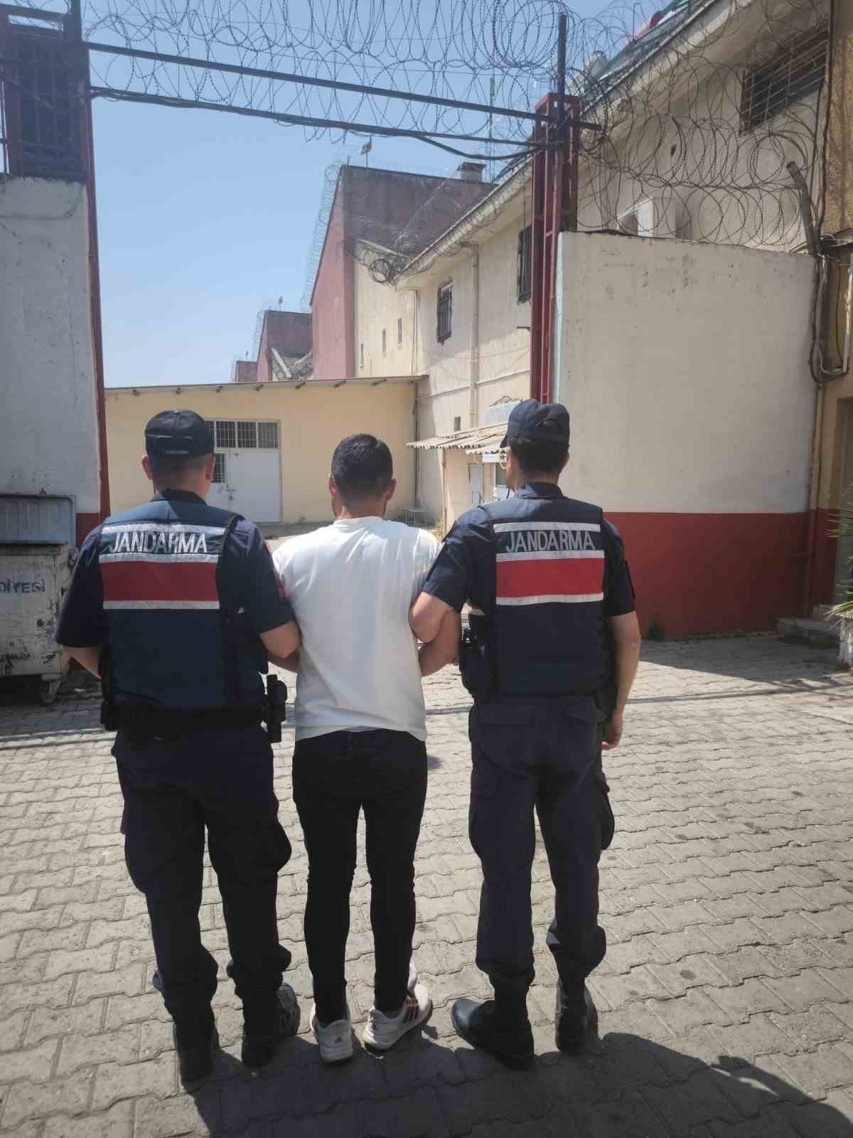 Hırsızlı suçundan aranan şahıs Germencik’te yakalandı
