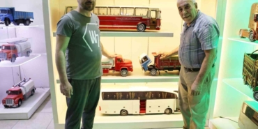 Hobisi ekmek kapısına dönüştü, el yapımı maket araçlar dünyaya açıldı 41 Hobisi ekmek kapısına dönüştü, el yapımı maket araçlar dünyaya açıldı