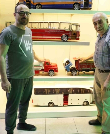 Hobisi ekmek kapısına dönüştü, el yapımı maket araçlar dünyaya açıldı
