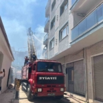 İki katlı ev alevlere teslim oldu 6 İki katlı ev alevlere teslim oldu
