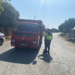 Jandarma ekiplerinden şok trafik uygulaması: 52 sürücüye cezai işlem uygulanı 3 Jandarma ekiplerinden şok trafik uygulaması: 52 sürücüye cezai işlem uygulanı