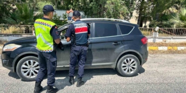 Karpuzlu’da jandarma ekiplerinden ’sıcak nokta’ uygulaması 1 Karpuzlu’da jandarma ekiplerinden ’sıcak nokta’ uygulaması