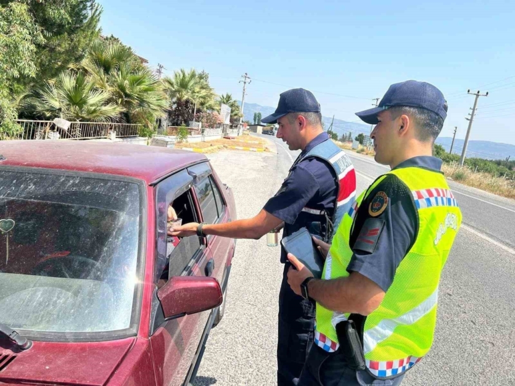 karpuzluda jandarma ekiplerinden sicak nokta uygulamasi 8c56a76279c5