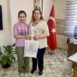 Kaymakam Doğru, il birincisi olan öğrencileri ödüllendirdi 4 Kaymakam Doğru, il birincisi olan öğrencileri ödüllendirdi