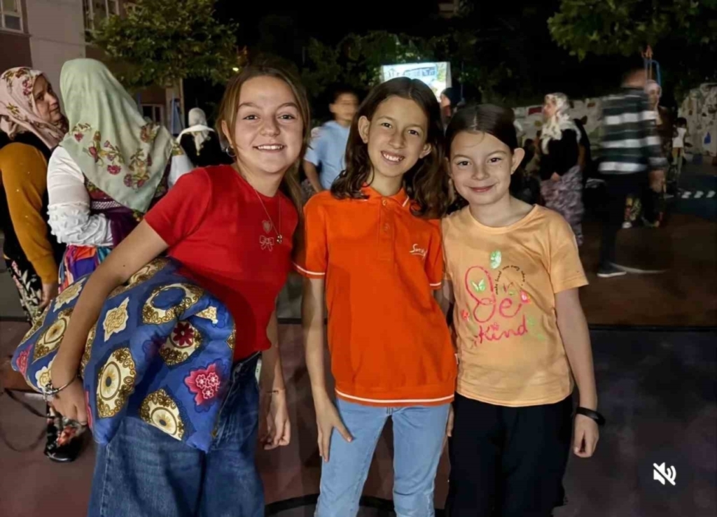 kosk akcakoyde acik hava sinemasi etkinligi 8ae9dd3d44f8