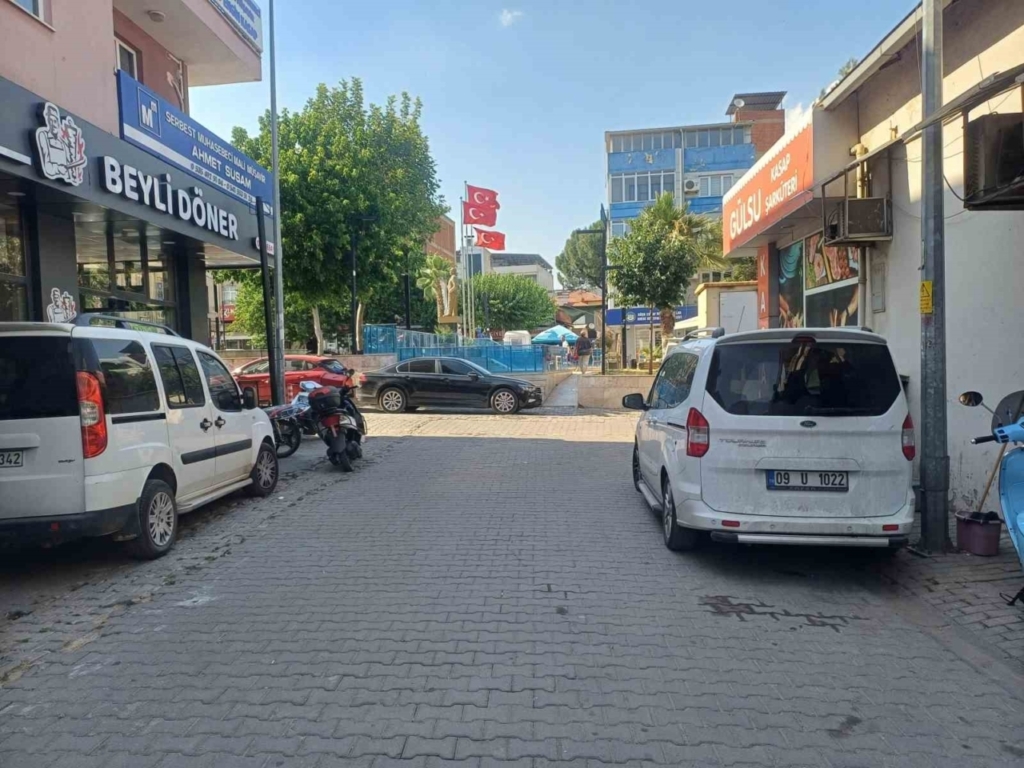 Köşklü vatandaşlardan ’kaldırım’ tepkisi 3 kosklu vatandaslardan kaldirim tepkisi 18dd1a5dbd34