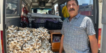 Minibüsüyle üç il gezip, ailesine bakıyor