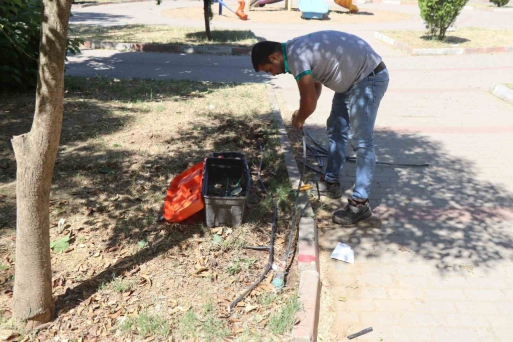 nazilli belediyesi su israfina karsi parklardaki damlama sistemlerini yeniliyor c6939c1f74bd