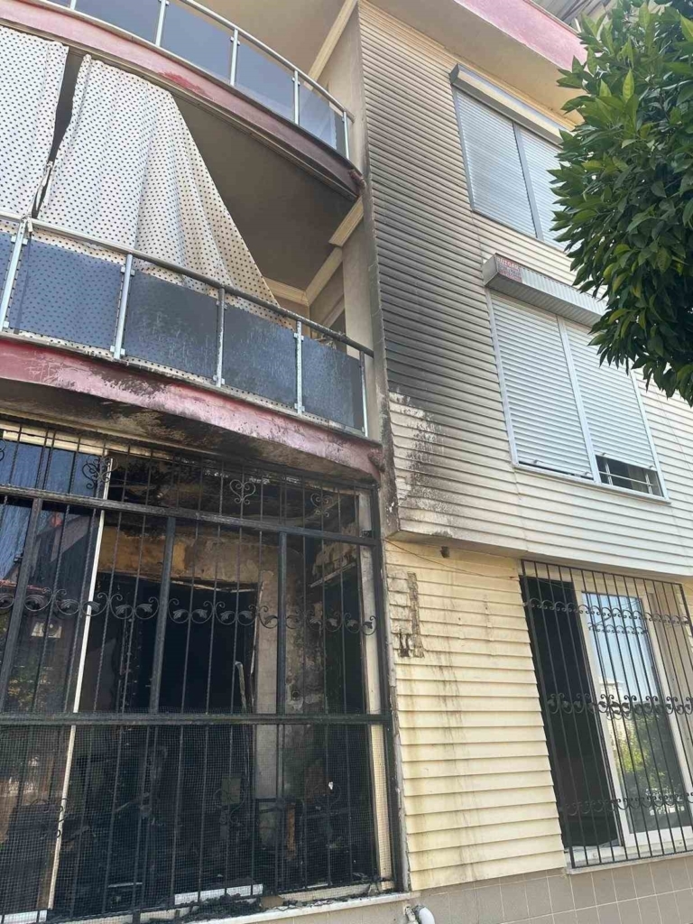 nazillide ev yangini d1844dd94622