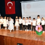 Nazilli’de miniklerden yıl sonu programı 1 Nazilli’de miniklerden yıl sonu programı