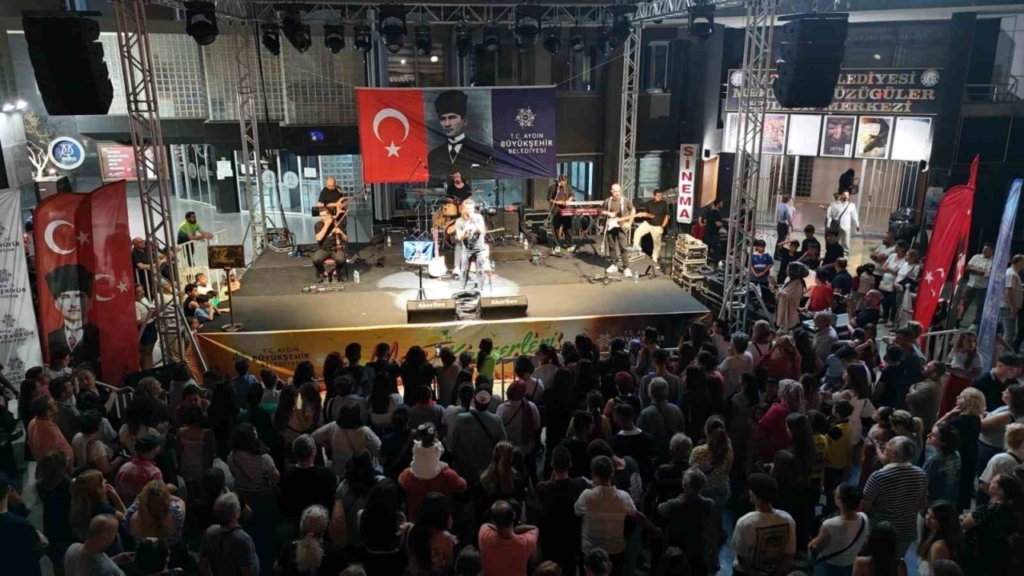 nazillide yaz konseri ilgi gordu 6b2eb5db426b