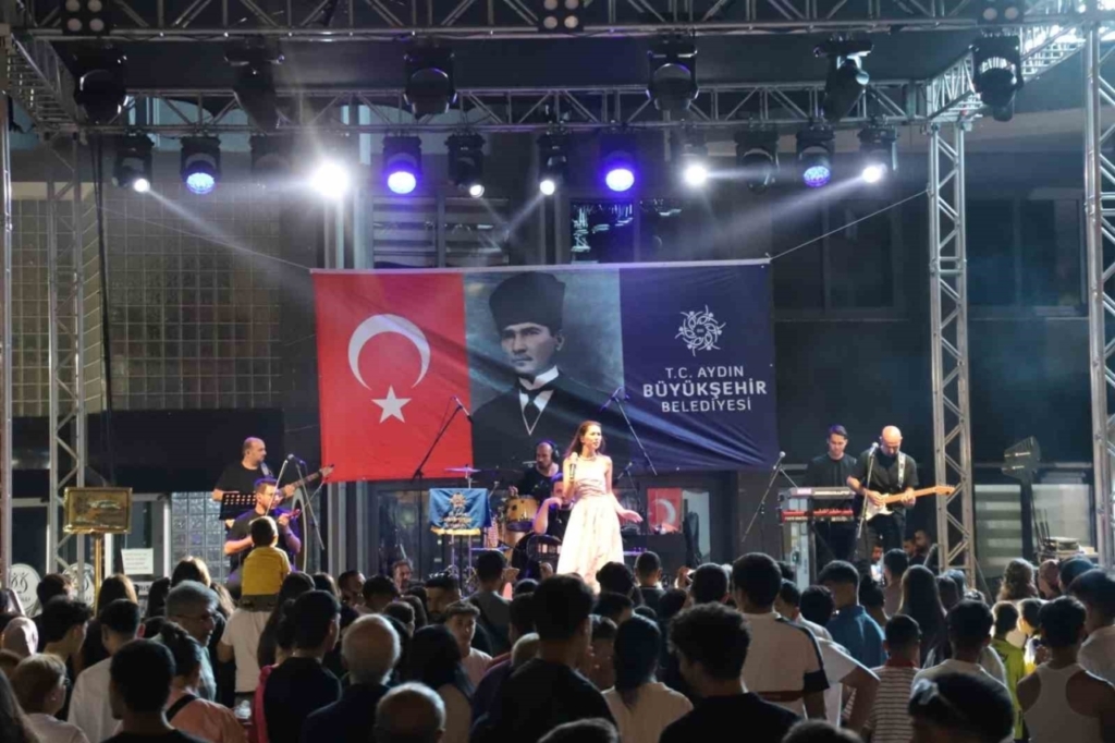 nazillide yaz konseri ilgi gordu 88515a3048d2