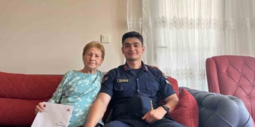 Sultanhisar’da jandarma ekipleri şehit ailelerini bayramda unutmadı 12 Sultanhisar’da jandarma ekipleri şehit ailelerini bayramda unutmadı