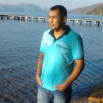Ticari araç zeytinliğe uçtu: 1 ölü 8 Ticari araç zeytinliğe uçtu: 1 ölü