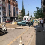 Tofaş otomobil ağaca çarptı: 1’i çocuk 3 yaralı 1 Tofaş otomobil ağaca çarptı: 1’i çocuk 3 yaralı
