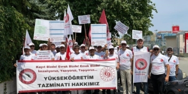 ADÜ’deki adaletsizliğin giderilmesi için Ankara’da eyleme katıldılar 7 ADÜ’deki adaletsizliğin giderilmesi için Ankara’da eyleme katıldılar