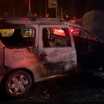 Ağaçlı Kavşağı’nda araç yangını, otombil dakikalar içinde küle döndü 1 Ağaçlı Kavşağı’nda araç yangını, otombil dakikalar içinde küle döndü