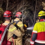AKUT Kuşadası, İzmir’deki orman yangınlarına müdahale çalışmalarına destek veriyor 8 AKUT Kuşadası, İzmir’deki orman yangınlarına müdahale çalışmalarına destek veriyor