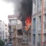 Alevlerin yükseldiği ev kullanılamaz hale geldi 8 Alevlerin yükseldiği ev kullanılamaz hale geldi