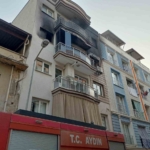 Alevlerin yükseldiği ev kullanılamaz hale geldi 6 Alevlerin yükseldiği ev kullanılamaz hale geldi